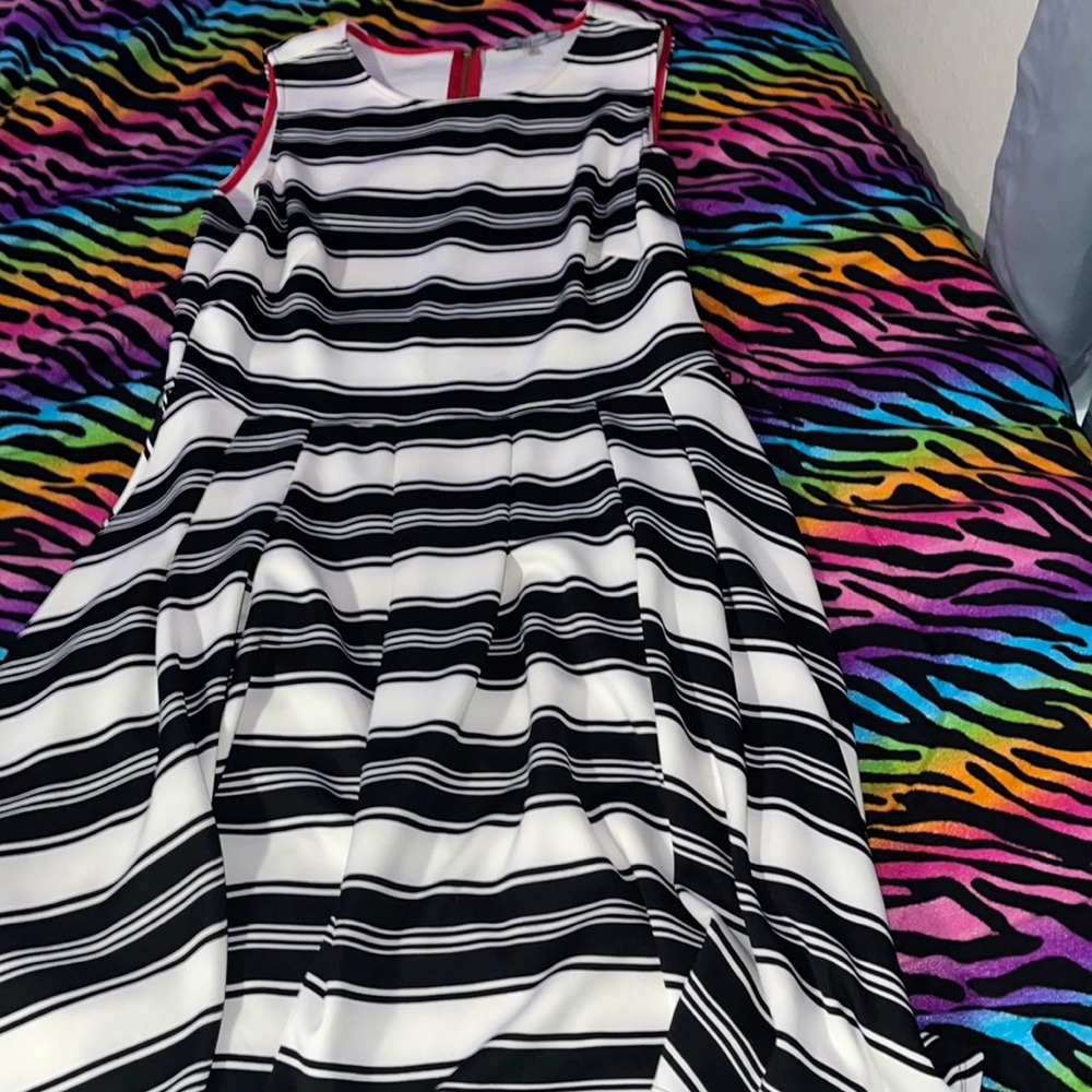 White and black plus size dress